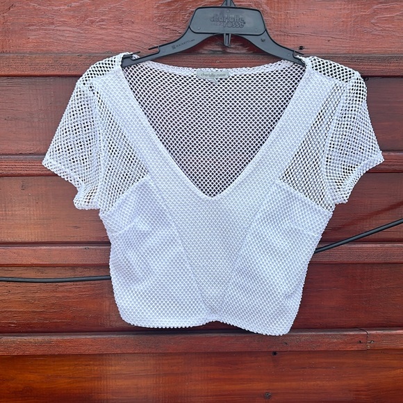 Crop top mesh shirt - Picture 1 of 2